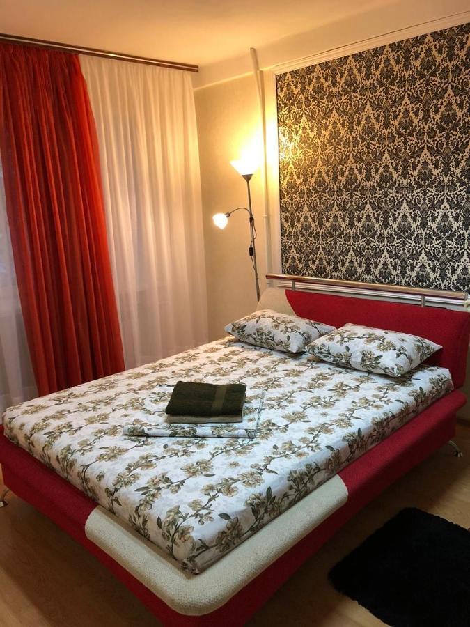 Kyiv Apartment In Pechersk On Oleksandra Kopylenko Kültér fotó